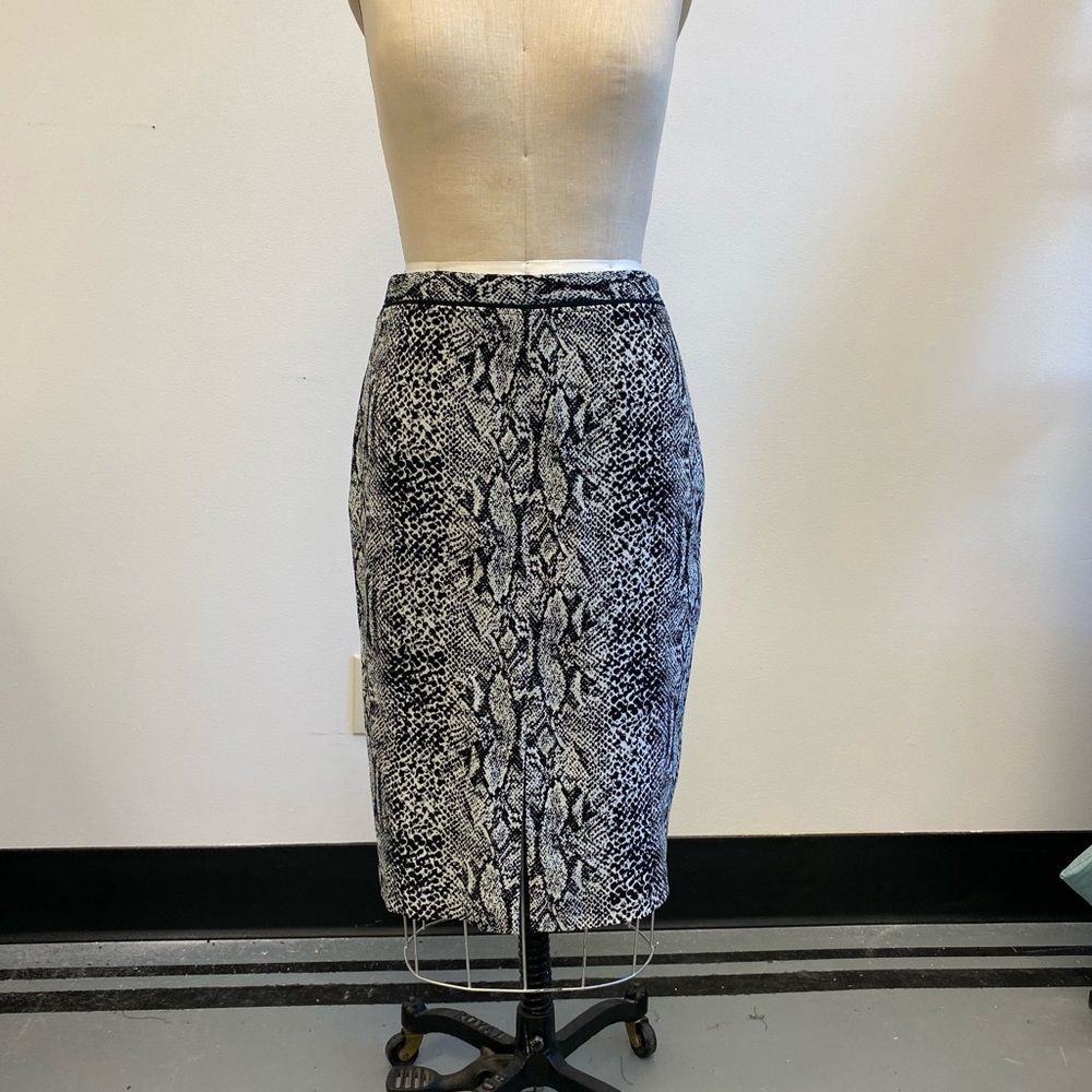 Highwaisted Snake Printed Skirt, NWTS